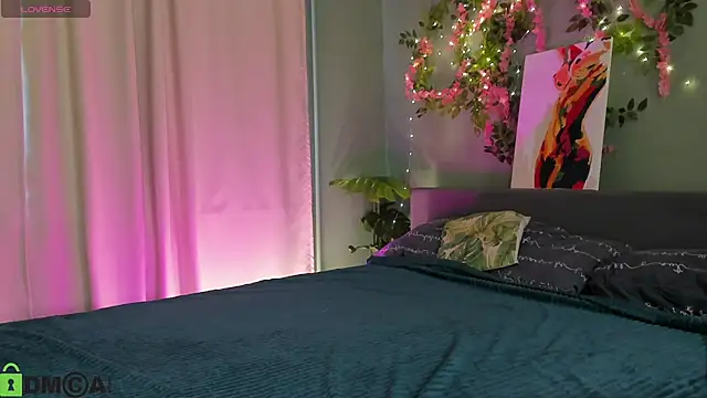 Sara Robinson online show from 03/24/26, 03:06