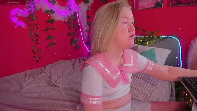 Sara Robinson online show from 03/09/26, 02:59