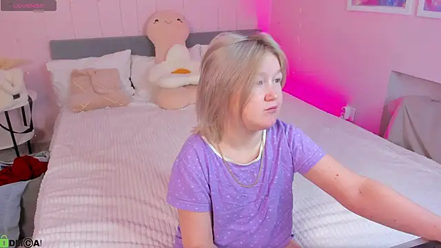 Sara Robinson online show from 04/21/26, 02:47