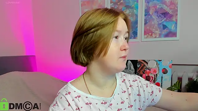 Sara Robinson online show from 10/25/25, 02:44