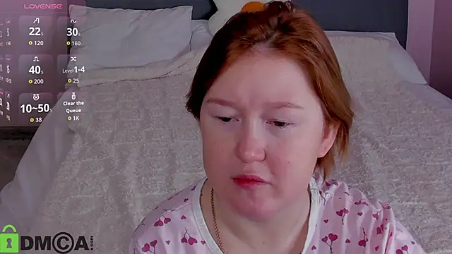 Sara Robinson online show from 11/18/25, 03:10