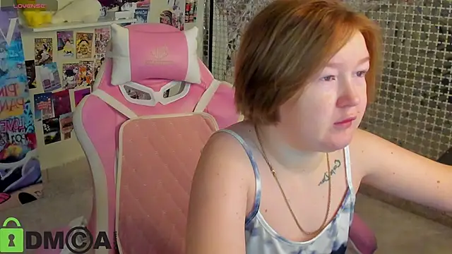 Sara Robinson online show from 11/10/25, 02:27