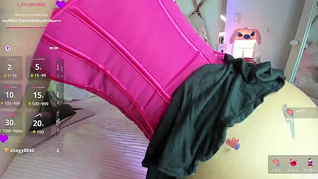 yourlilo24 online show from 11/19/25, 04:23