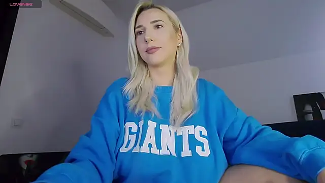 KhloeK online show from 11/06/25, 10:19