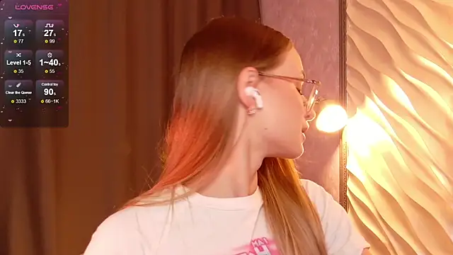 Tiffanyhunt online show from 11/20/25, 03:12