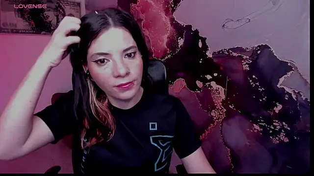 Snapshot of DanaaRey chatting on 12/03/25, 11:20 DanaaRey online show from 12/03/25, 11:20