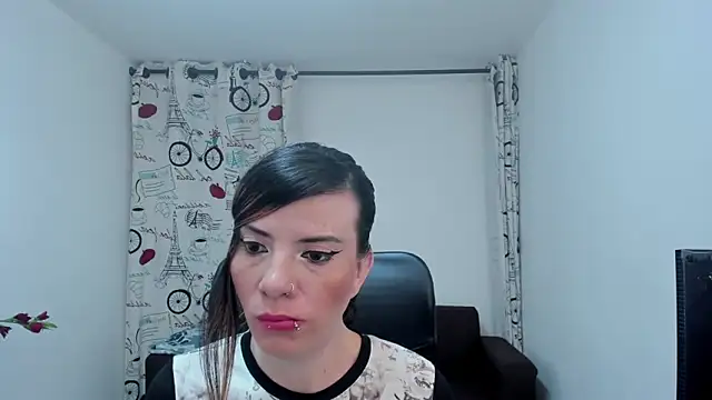 Snapshot of DanaaRey chatting on 10/27/25, 03:35 DanaaRey online show from 10/27/25, 03:35