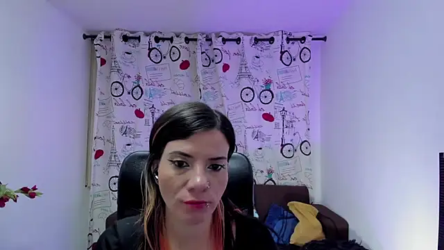 Snapshot of DanaaRey chatting on 11/08/25, 02:53 DanaaRey online show from 11/08/25, 02:53