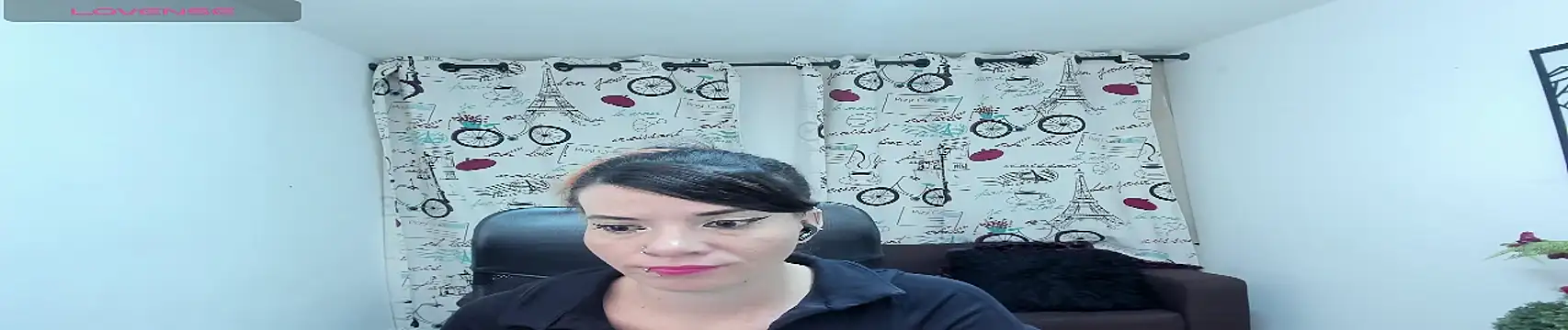 Snapshot of DanaaRey chatting on 10/22/25, 04:06 DanaaRey online show from 10/22/25, 04:06