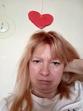 Lauri scherri online show from 10/13/25, 02:18