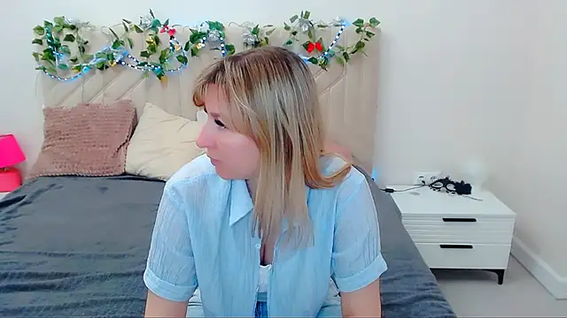Snapshot of Incredible_Ariela chatting on 05/07/26, 11:57 Incredible Ariela online show from 05/07/26, 11:57