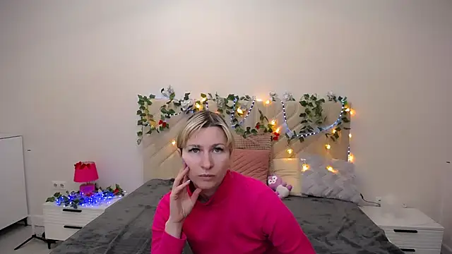 Snapshot of Incredible_Ariela chatting on 02/21/25, 12:38 Incredible Ariela online show from 02/21/25, 12:38