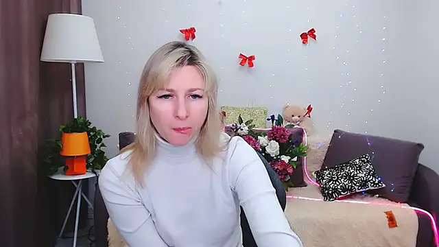 Snapshot of Incredible_Ariela chatting on 02/18/25, 10:27 Incredible Ariela online show from 02/18/25, 10:27