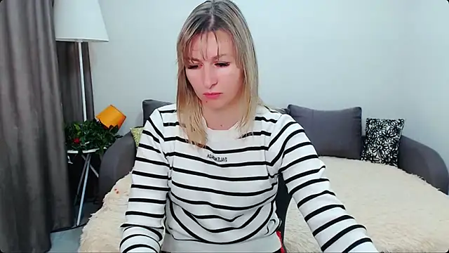 Snapshot of Incredible_Ariela chatting on 09/18/25, 10:51 Incredible Ariela online show from 09/18/25, 10:51