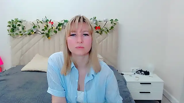 Snapshot of Incredible_Ariela chatting on 05/08/26, 09:24 Incredible Ariela online show from 05/08/26, 09:24