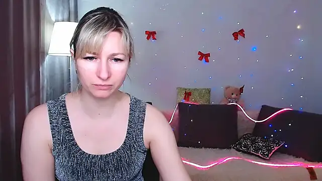Snapshot of Incredible_Ariela chatting on 02/13/25, 11:39 Incredible Ariela online show from 02/13/25, 11:39