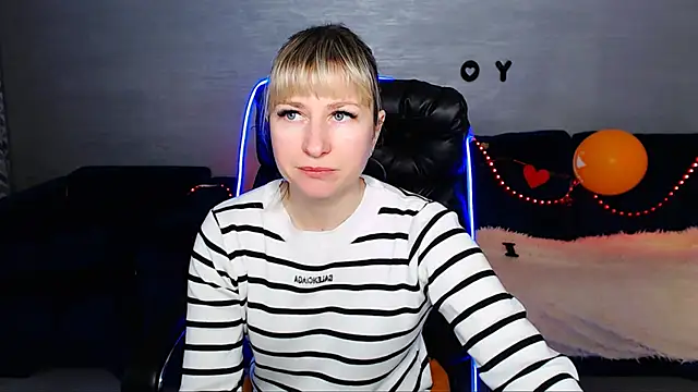 Snapshot of Incredible_Ariela chatting on 03/07/25, 10:24 Incredible Ariela online show from 03/07/25, 10:24