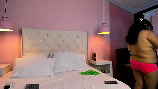 MahlaKhalifa online show from 04/22/26, 03:35