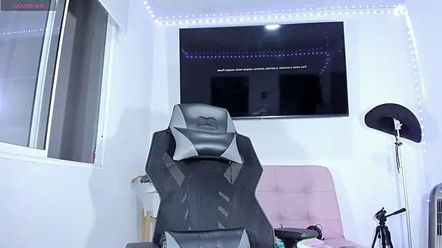 emily palmeer online show from 03/09/26, 10:52