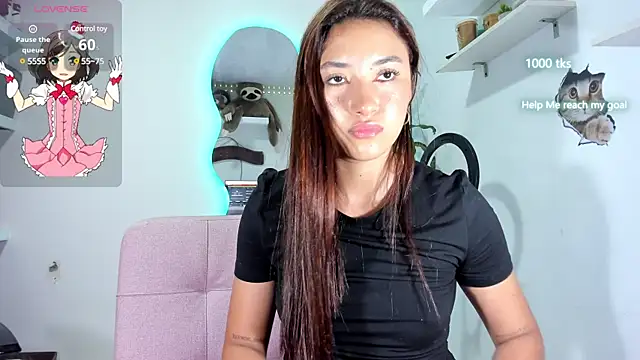 Snapshot of emily_palmeer chatting on 03/22/25, 12:57 emily palmeer online show from 03/22/25, 12:57