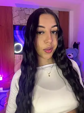 Tamara Roberts1 online show from 11/28/25, 12:55