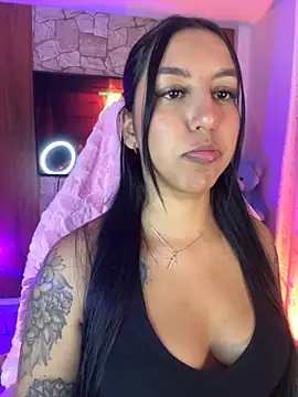 Snapshot of Tamara_Roberts1 chatting on 09/23/25, 12:50 Tamara Roberts1 online show from 09/23/25, 12:50