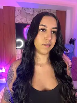 Tamara Roberts1 online show from 11/22/25, 12:54