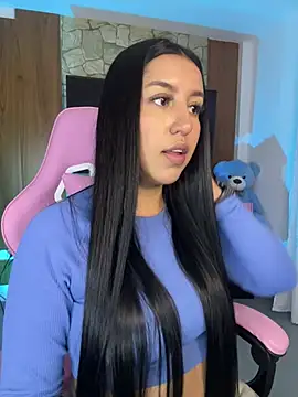 Snapshot of Tamara_Roberts1 chatting on 03/06/25, 02:30 Tamara Roberts1 online show from 03/06/25, 02:30
