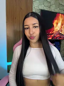 Snapshot of Tamara_Roberts1 chatting on 03/19/25, 02:59 Tamara Roberts1 online show from 03/19/25, 02:59