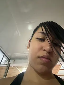 Snapshot of Tamara_Roberts1 chatting on 12/07/24, 10:34 Tamara Roberts1 online show from 12/07/24, 10:34