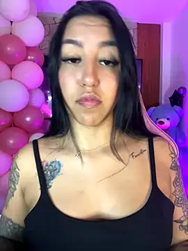Snapshot of Tamara_Roberts1 chatting on 09/26/25, 11:11 Tamara Roberts1 online show from 09/26/25, 11:11