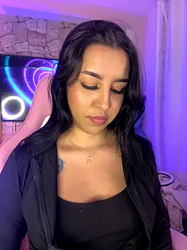 Tamara Roberts1 online show from 11/26/25, 02:00