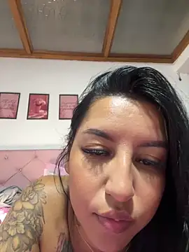 Snapshot of Tamara_Roberts1 chatting on 02/09/25, 05:29 Tamara Roberts1 online show from 02/09/25, 05:29