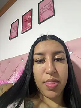 Snapshot of Tamara_Roberts1 chatting on 02/27/25, 01:30 Tamara Roberts1 online show from 02/27/25, 01:30