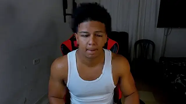 Snapshot of May_Dylan1 chatting on 10/06/25, 03:46 May Dylan1 online show from 10/06/25, 03:46