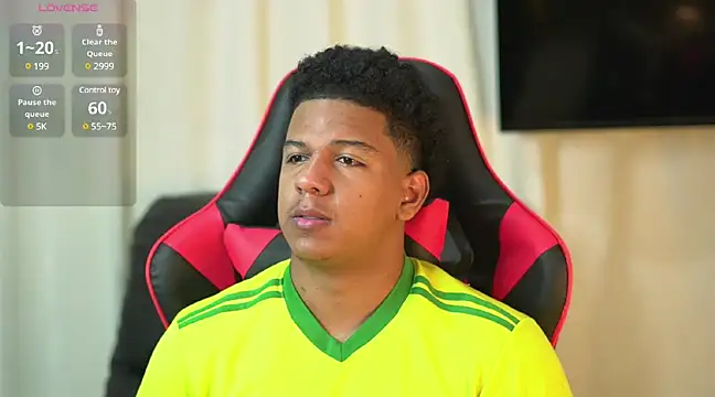 Snapshot of May_Dylan1 chatting on 01/04/25, 07:13 May Dylan1 online show from 01/04/25, 07:13