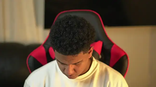 Snapshot of May_Dylan1 chatting on 01/05/25, 04:47 May Dylan1 online show from 01/05/25, 04:47