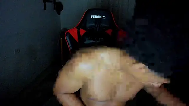 Snapshot of May_Dylan1 chatting on 10/05/25, 02:24 May Dylan1 online show from 10/05/25, 02:24