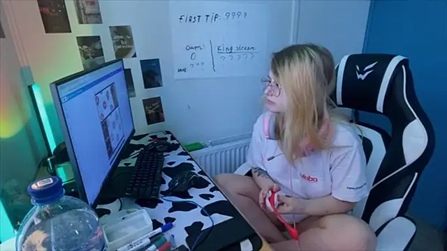 JacyWinslat online show from 02/25/25, 12:27