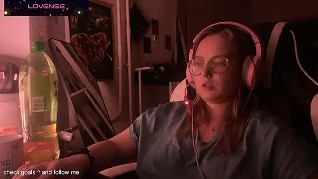 JacyWinslat online show from 11/15/25, 03:38