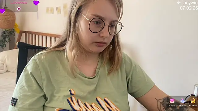 JacyWinslat online show from 02/07/26, 06:43