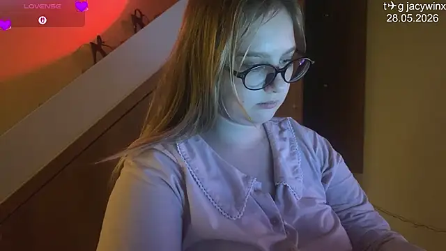 JacyWinslat online show from 05/28/26, 08:59