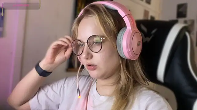 JacyWinslat online show from 09/13/25, 02:06