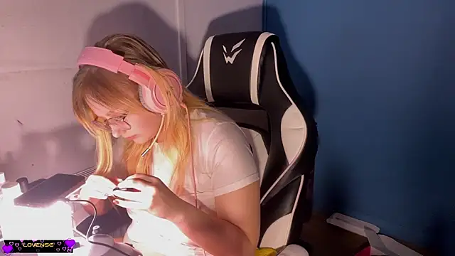 JacyWinslat online show from 03/01/25, 01:00