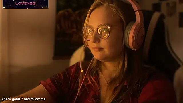 JacyWinslat online show from 10/25/25, 08:53