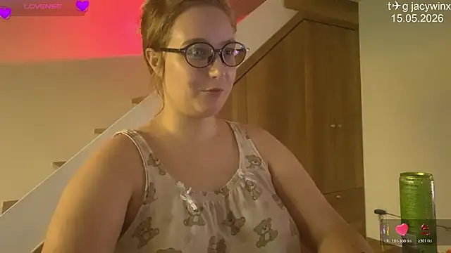 JacyWinslat online show from 05/15/26, 02:37
