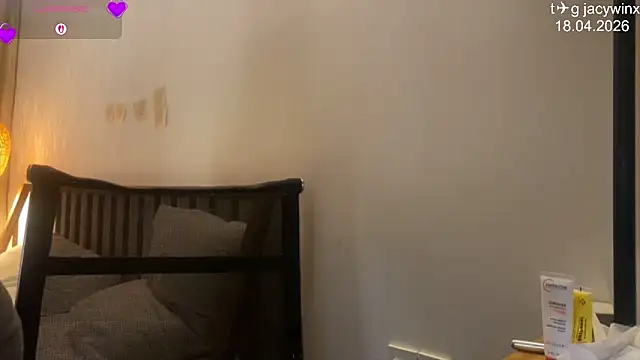 JacyWinslat online show from 04/18/26, 07:07