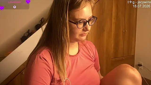 Snapshot of JacyWinslat chatting on 07/18/26, 07:00 JacyWinslat online show from 07/18/26, 07:00