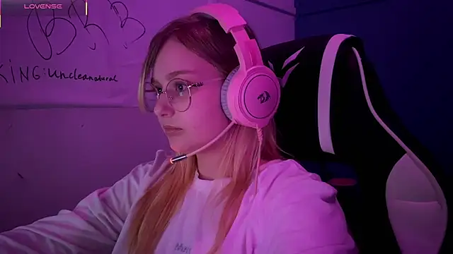 JacyWinslat online show from 03/18/25, 04:28