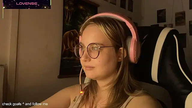 JacyWinslat online show from 10/16/25, 04:15